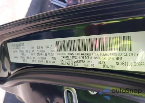 2015 Ram 1500 Sport из США, поврежденный, VIN 1C6RR7UT1FS684460